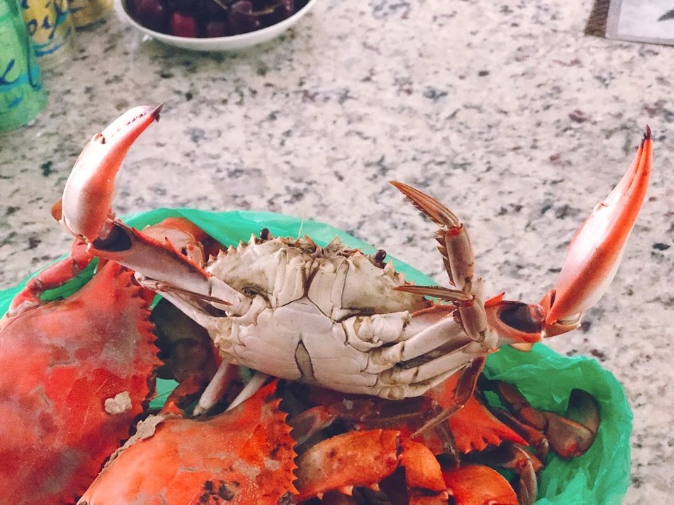Combo menu with crab and shrimp options.